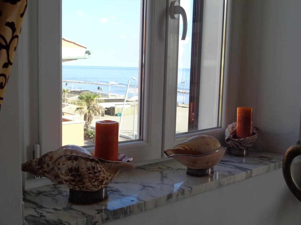 Apartment With Seaview Casa Davidoff Lido di Ostia Room photo
