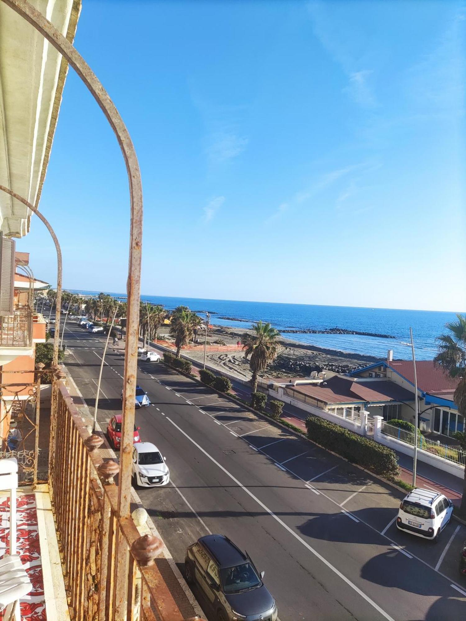 Apartment With Seaview Casa Davidoff Lido di Ostia Exterior photo